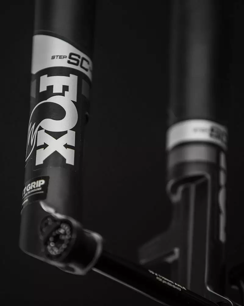 Fox Racing Shox 2020 Fox 32 Float Performance GRIP 2-Pos Remote Step Cast Fork 29" Forks / Accessories 4 Fox Racing Shox 2020 Fox 32 Float Performance GRIP 2-Pos Remote Step Cast Fork 29" Forks / Accessories